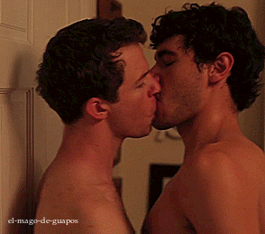 el-mago-de-guapos:  The Outs (1x05)  Sean Patrick McGowan &amp; Hunter Canning