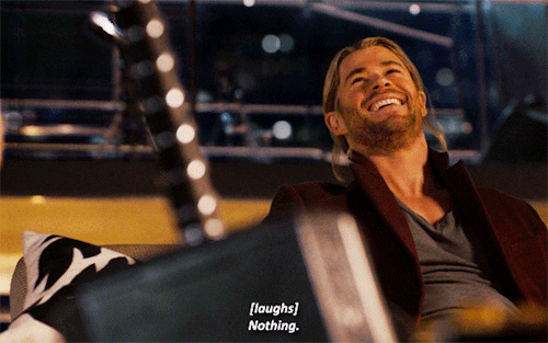 xbleedxblackx:  missemilygilmore: stream:  Avengers: Age of Ultron (2015) dir.  Joss Whedon      That slight “oh shit” face on Thor when Capt. American tried to pick up the hammer…    Joss Whedon’s writing on AOU was unbelievably terrible but