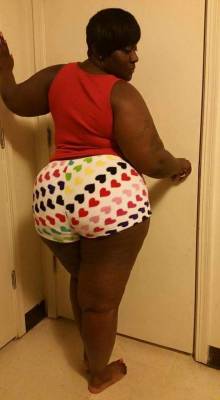 big girls, bigger booties