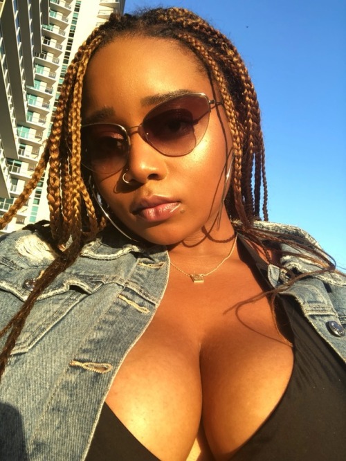 lannadelnegro:  in the mood to be spoiled