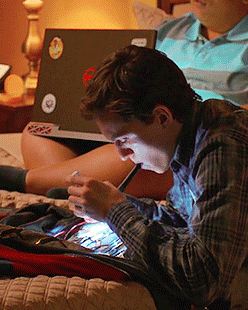 tomhollandeu:  countdown to spider-man: far from home  ⤷ throwback to: peter parker + flashlight