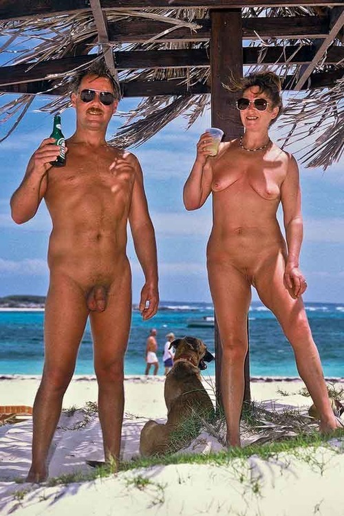 nude-vacations:  Living Life Nude … ☀