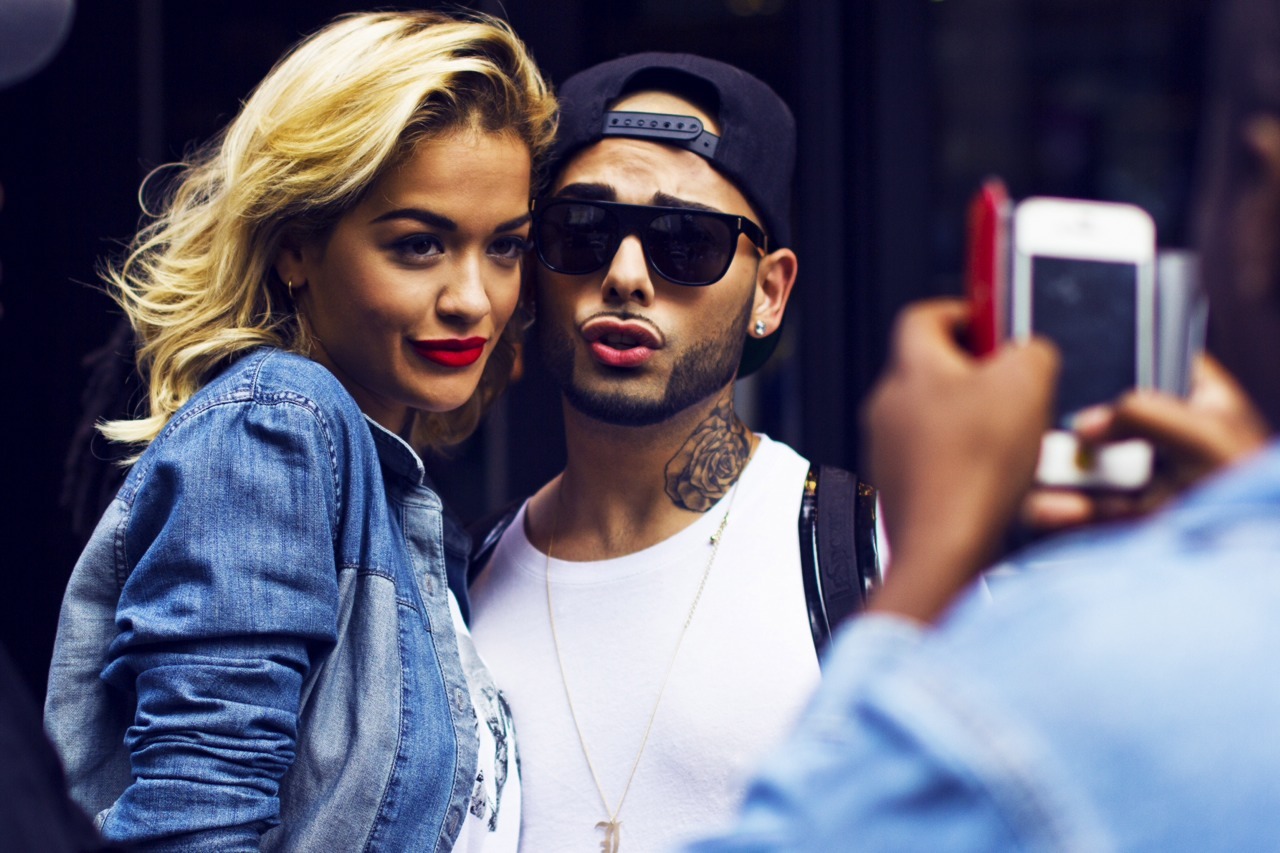 behind-his-shades:  pappz snapped Me &amp; Rita. 📷