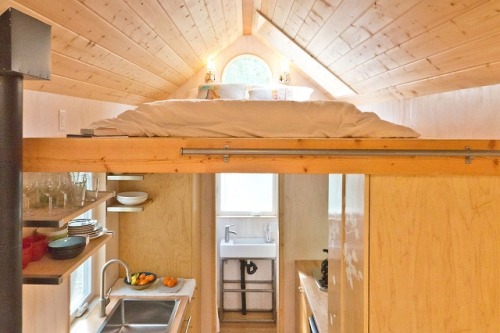 Living off the grid in 140 square feet.