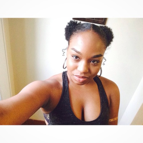 mahoganysun:  Happy Blackout!!