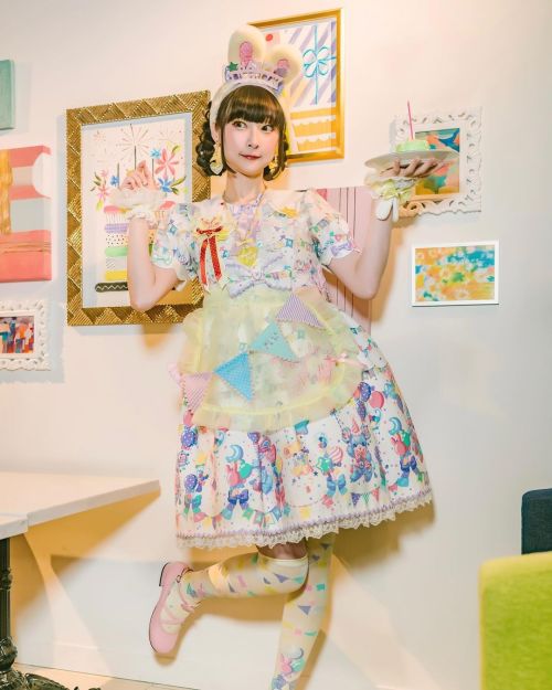 Retro Angelic Pretty vibesなんか昔のプリティーの感じだね〜 Throwback to bday times 　超遅れてるけど、これお誕生日の時！ Thank you @k