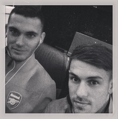 ramseysdreams:
“ On the way to the airport with @thomasvermaelen (x)
”