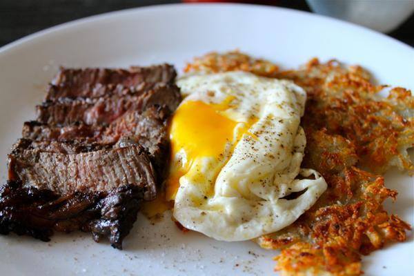 foodisperfection:  Homemade steak, eggs, and hashbrowns.