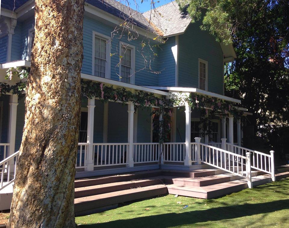 alyssinmymind:  Welcome back Stars Hollow ♥ ps. THANKS KimR. for the photos  