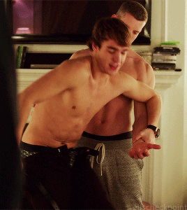 Porn photo gifscheckpoint:  Russell Tovey and Nico Mirallegro