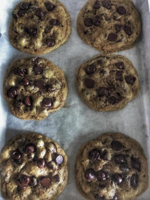[Homemade] Chocolate chip cookies.
