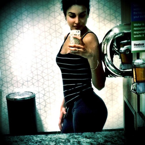 phatbydefinition:  Being fly aint easySubmit those fresh, PHAT profile pics to PHAT by DefFollow Twitter for fresh unseen pics @Phat_BY_Def