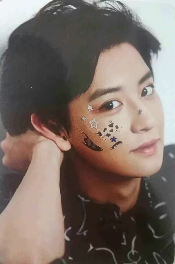 jonginbells:  WHOS IDEA WAS THIS??!  