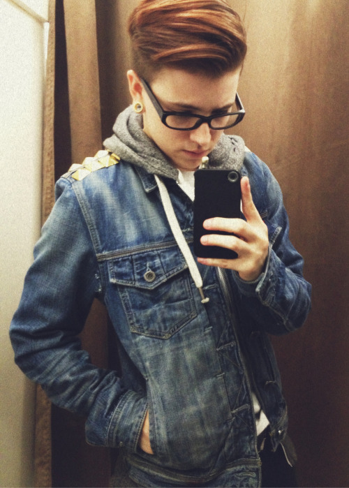 dyke-lesbian-andro-queer-photos:  your hair :o