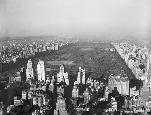 newyorkthegoldenage: Aerial view of Central Park, looking north, ca. 1950.Photo: Bettmann Archives/G