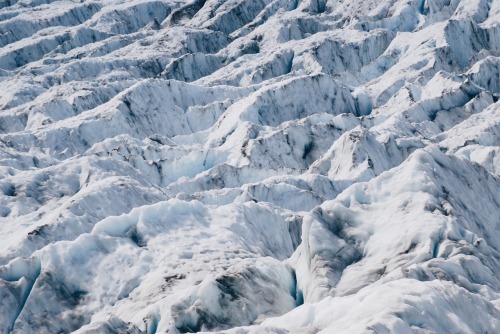 gromvillage: nicwilsonphotography: Fox Glacier || Nic Wilson [id: a photograph looking over the jagg