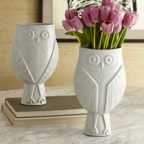 violinmelody:  Owl Vase Jonathan Adler LOVE it! 