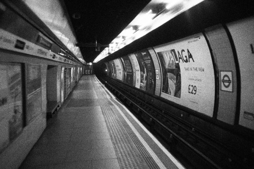 lostpolaroids:Tube Tunnels - via. Flickr/Romain Sylvestre