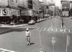 whattheendoftheworldlookedlike:  Times Square, New York City, 1955. 