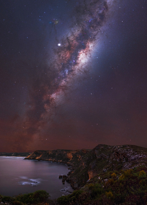 inefekt: Milky Way at Windy Harbour, Western Australia   Nikon d5500 - 35mm - ISO 4000 - f/2.5 - Sky: 29 x 30s - Foreground: 5 x 160s - iOptron SkyTracker   