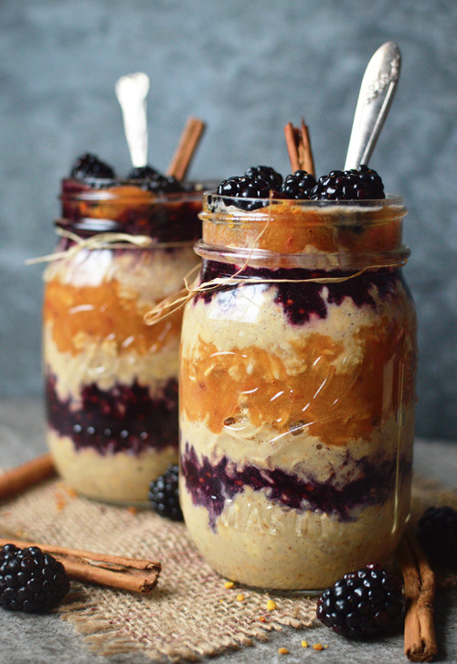 Vanilla overnight oats with cinnamon peach and blackberry compote.