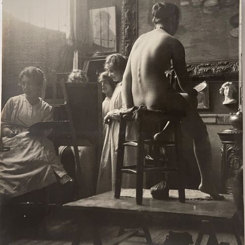 lescuriositesdelafoire: Atelier Munier, An Academy of Women, Paris, 1917