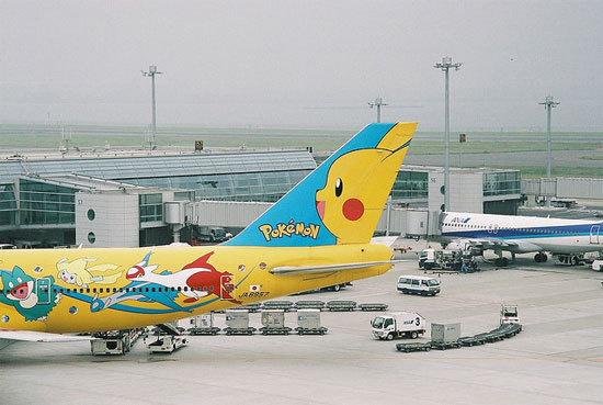 retrogamingblog:All Nippon Airways had a line of Pokemon-themed airplanes, the last