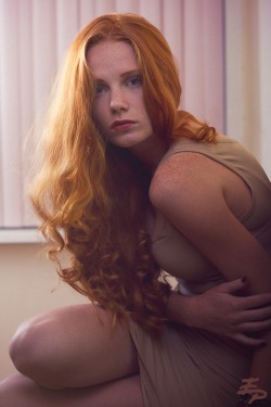 innocentredheads:  Damn, she is smoking hot.