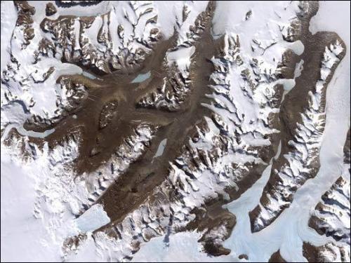 Did you know that the Dry Valleys (Pictured Below) in Antarctica are the driest place on Earth, with