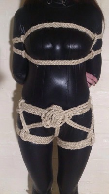 pinkstarsfallinginreverse:  Equipment and ropework thattroikidd