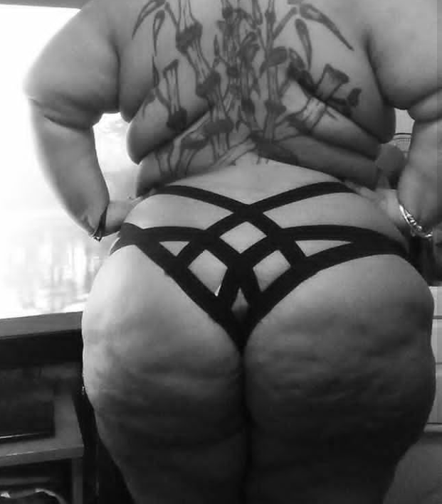 gstyle40:  Yes I’m a BBW lover have been all my life my babysitter was THICK