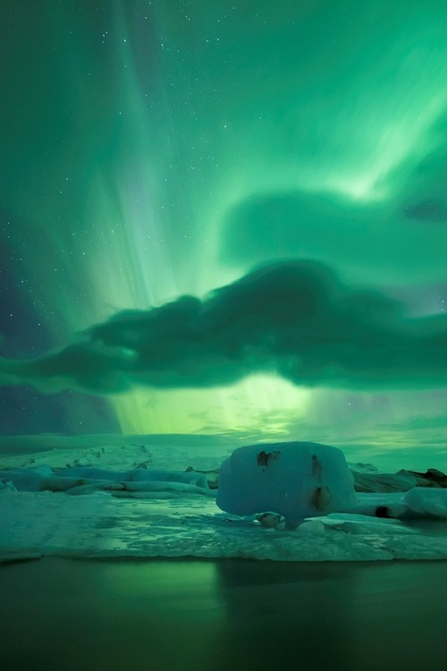 0rient-express:  Lagoon Aurora | by Philip Eaglesfield. 