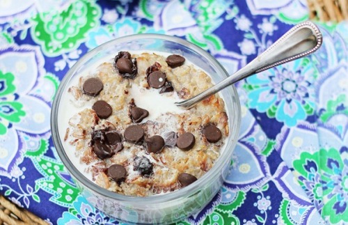 alloftheveganfood:  Vegan Oatmeal Round Up Cinnamon Roll Baked Oatmeal Five Minute Chocolate Oatmeal Bruleed Oatmeal with Berries & Almonds Blueberry-Coconut Baked Steel Cut Oatmeal Coconut Cookie Dough Oatmeal Wild Blueberry Chia Oatmeal Frappuccino