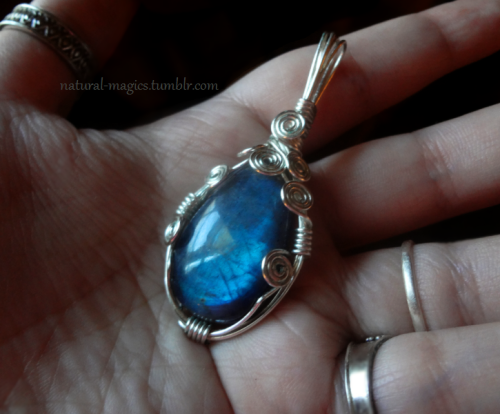 natural-magics: rainbow moonstone and blue flash labradorite pendants that I’ve recently finis