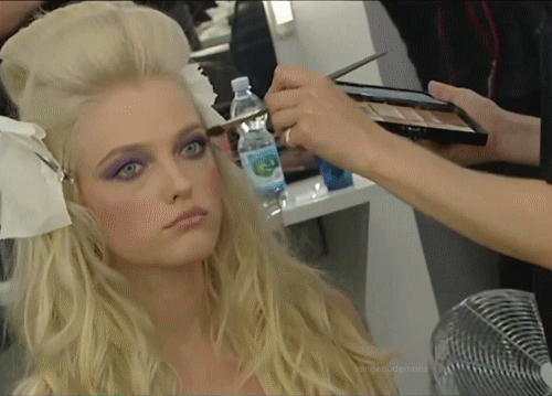 xangeoudemonx:  Vlada Backstage at Versace Spring 2010. 