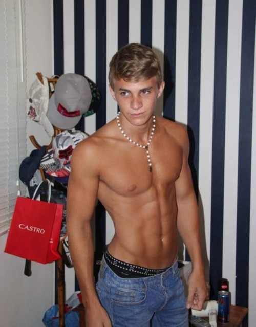 completelyfine:  pantswerepointless:  Arad Avital  Thanks for following!If you like NSFW XXX hot illustrated guys, follow my spin-off, https://completelyfineillustrated.tumblr.com/ 