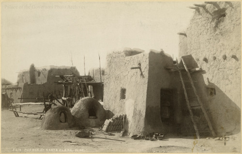 pogphotoarchives:“Pueblo of Santa Clara, New Mexico”Photographer: William Henry JacksonDate: 1881Neg