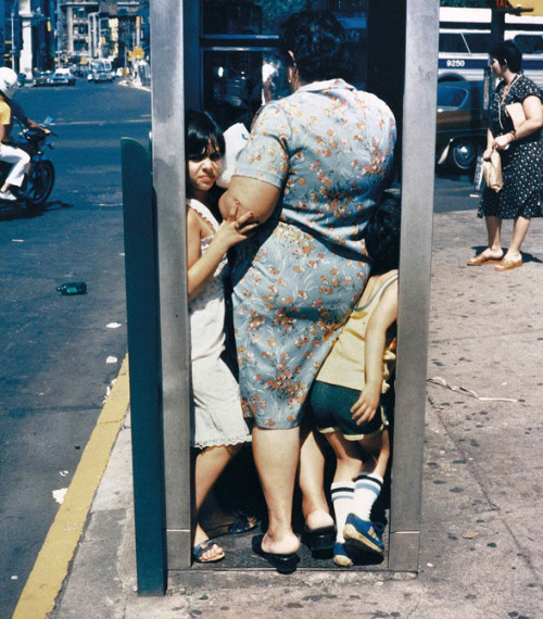 last-picture-show:Helen Levitt, New York City, 1971 - 1981 * * * From Marcel Proust’s “Remembrance o