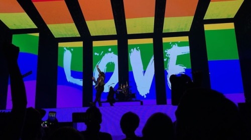 brendonuriesource:Panic! At The Durkin’ Donuts Center | briarpatch6