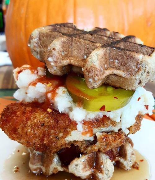 #wafflecrushwednesday @vegangirl4ever ・・・ “Nashville Hot Chicken debuts at @organixla Two mapl