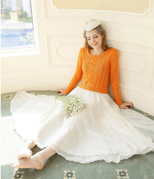 Sweater: littlepawfashion.storenvy.com/products/3133620-free-shipping-to-usa-round-neck-