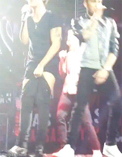 zaynharry:  x 