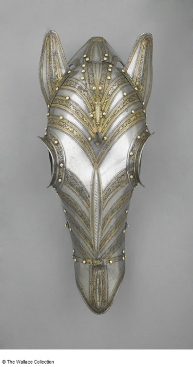 Gold etched shaffron and crinet, Northern Italy, circa 1570.from The Wallace Collection