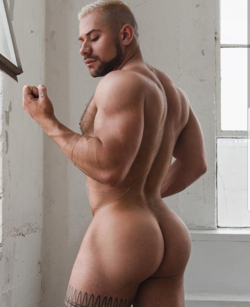savagesxxl:  👄