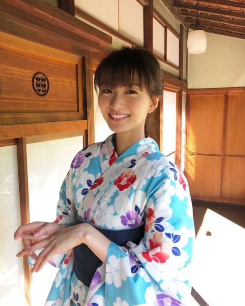 sakamichi-steps: 岡崎紗絵 on Instagram 2019.12.11 #CMNOW #オフショット