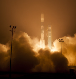 spaceplasma:  spaceplasma: July 2, 2014 —  A United Launch Alliance Delta II rocket launches with the Orbiting Carbon Observatory-2 (OCO-2) satellite onboard from Space Launch Complex 2 at Vandenberg Air Force Base, California. OCO-2 will measure the