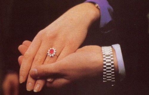 europesroyalsjewels:Engagement Ring ♕ Sarah, Duchess of York 