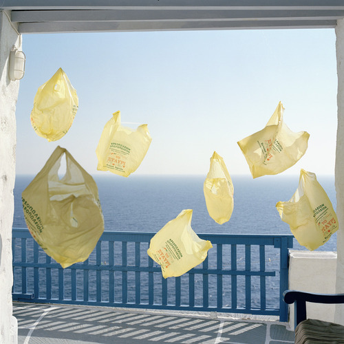 eaglesblood:
“Jakob Hunosoe
Yellow Bags, 2007
From the series Full Moon Mirror
”