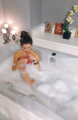 wishing-for-cuties:musicalwh0res:That’s relaxation.I honestly need to get back into smoking my lungs are such shit now ugh
