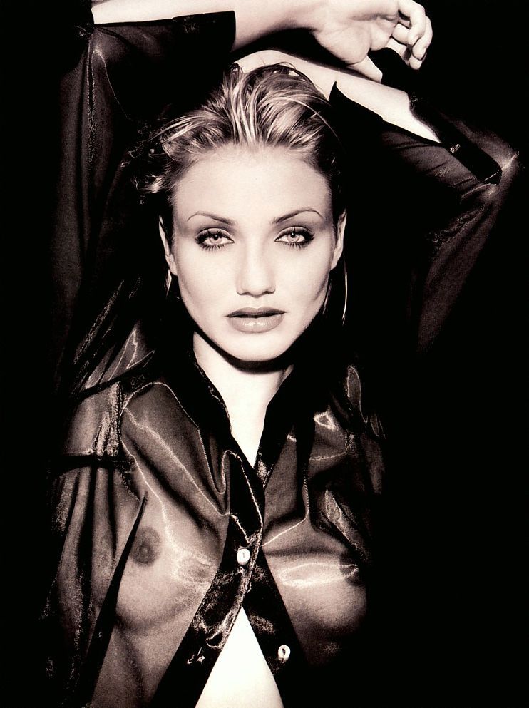 naughtyandsexycelebs:  Cameron Diaz see-thru 